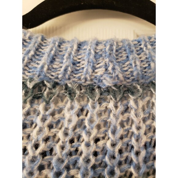 American Eagle Women's Fuzzy Blue Striped Sweater Oversized Knit Small - Picture 9 of 9